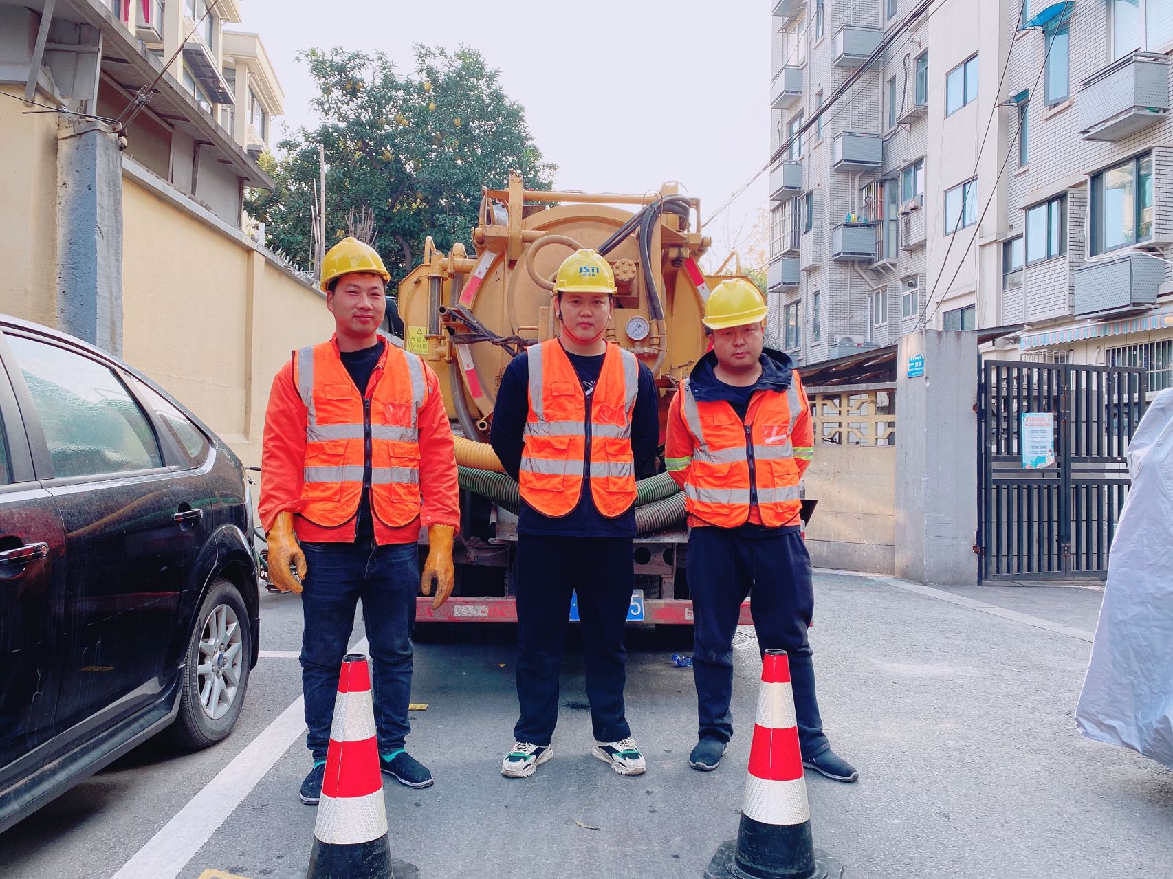 天山路南京某小区管道清淤检测施工